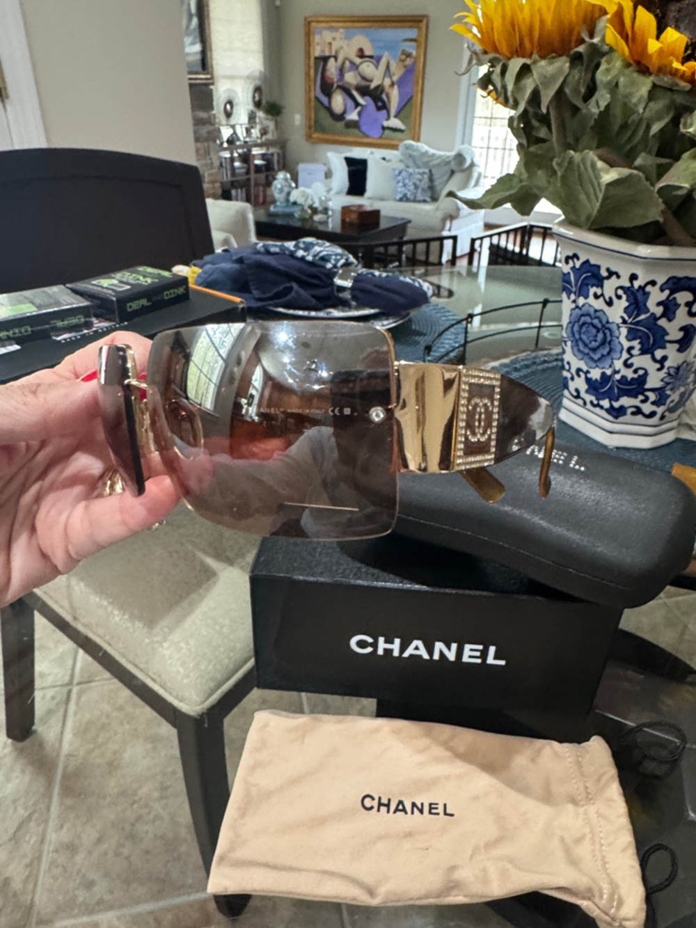 CHANEL Brown Gradient Rimless Sunglasses with Tortoiseshell Temples - Picture 10 of 10